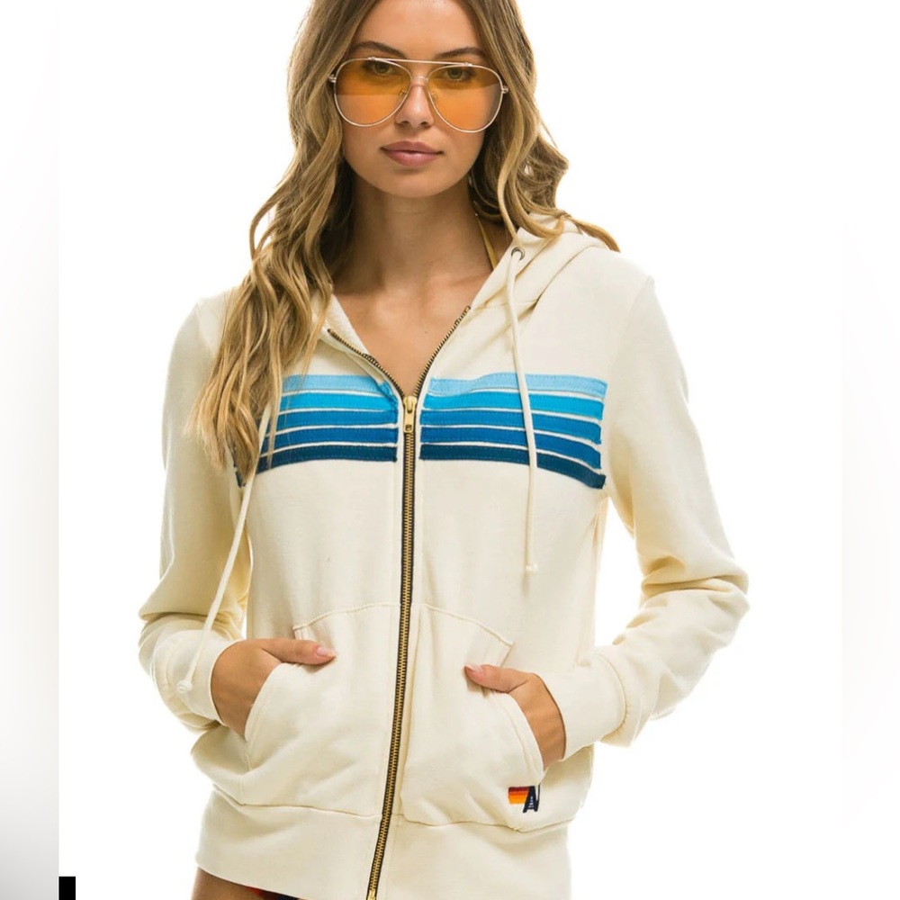 5 STRIPE HOODIE - VINTAGE WHITE // BLUE
Vintage Aviator nation zip up size small